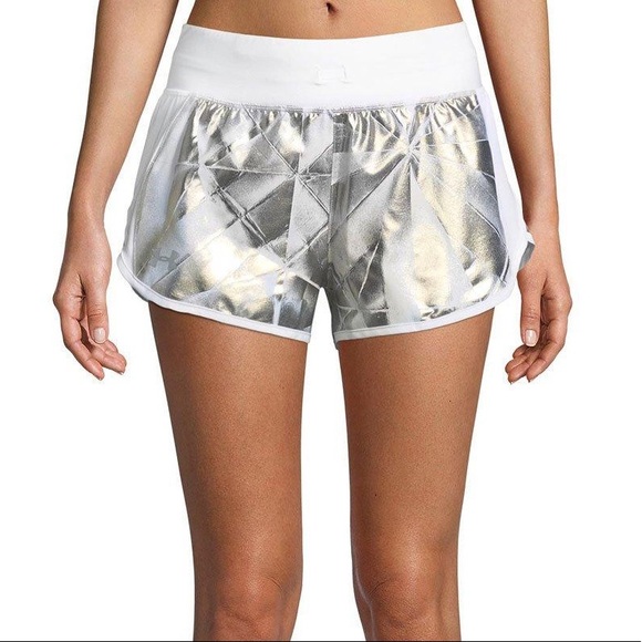 Under Armour Fly By shorts GOLD - Picture 2 of 3